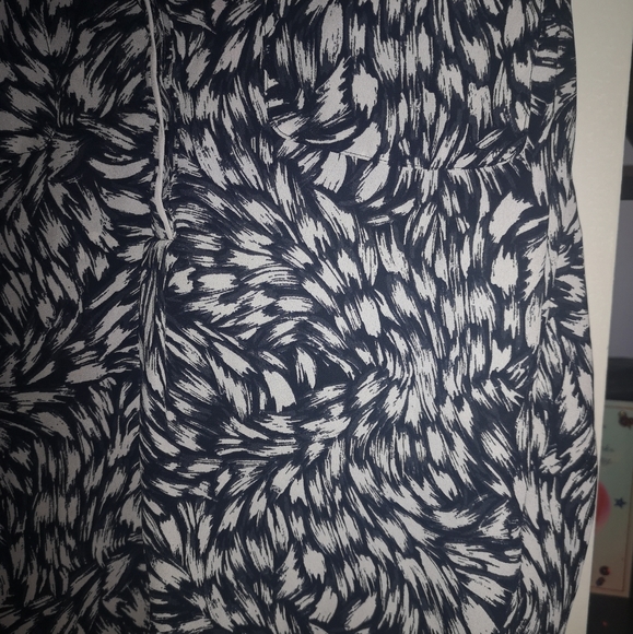 H&M sleeveless black and white top - Picture 4 of 4